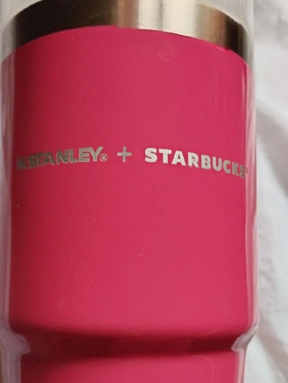 Stanley*Starbucks Pink Insulated Bottle Lid - Picture 2 of 6